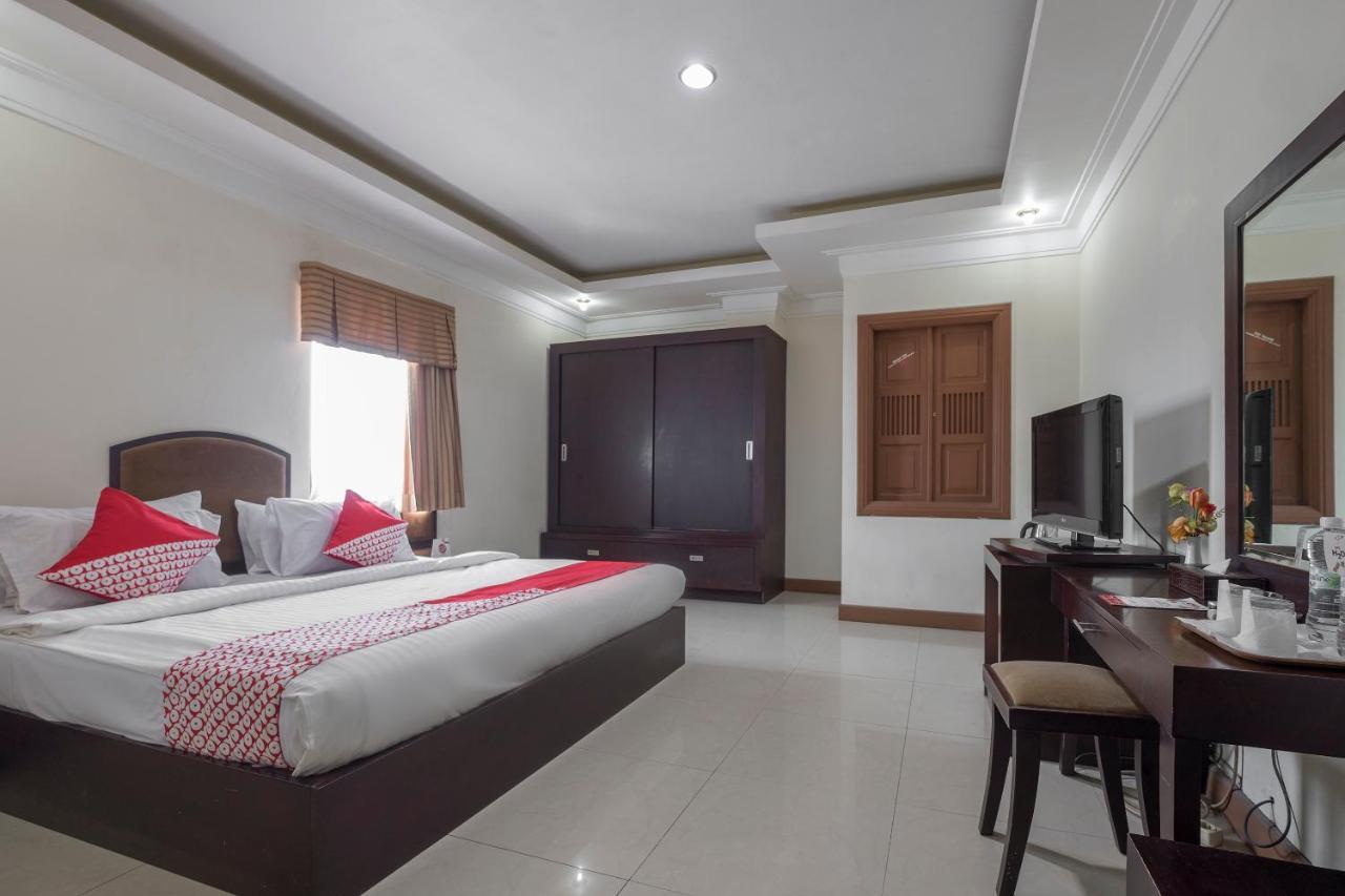 Oyo 1114 Hotel Denpasar Macasar Exterior foto